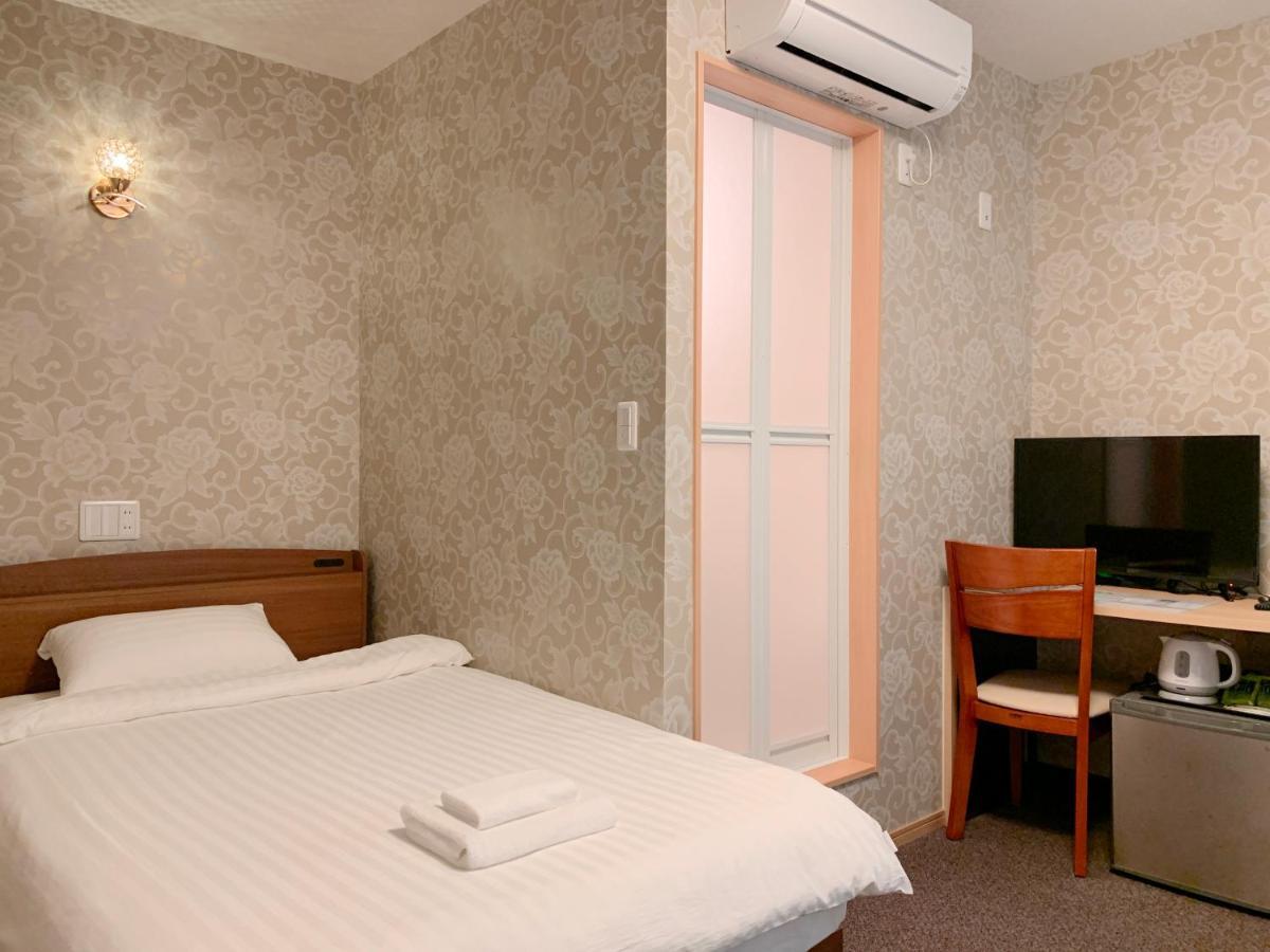 Allcomein Hotel Akihabara Токіо Екстер'єр фото